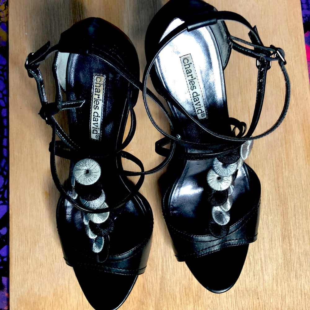 Charles David  Size 8 Vero cuoio Black strappy stilettos .